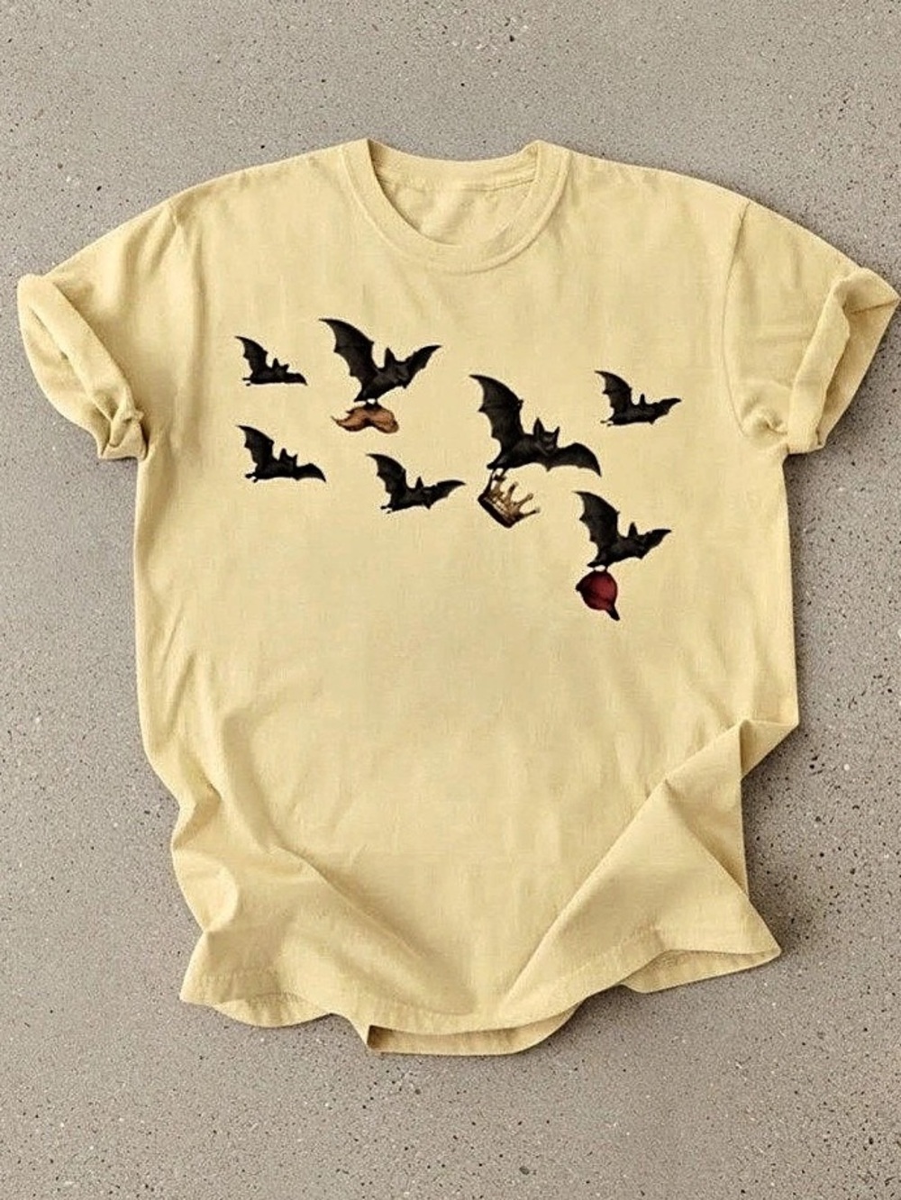 Gothic Bats Flying Crown Yellow Graphic Art Gildan T-Shirt